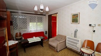 Starší rodinný dom s veľkým pozemkom na predaj Šoporňa, 3787 - 9
