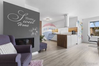 Predaj 5 izb. rodinného domu, kanalizácia, fotovoltalika, Se - 9