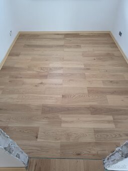 Pokládka plávajúcej podlahy-Parkety - 9