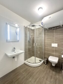 Jedinečný 2-izbový kompletne zariadený apartmán - 9