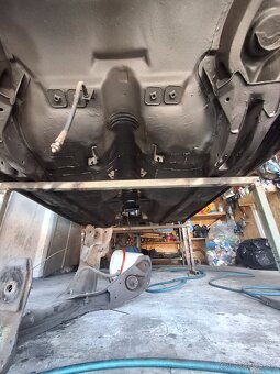 Predám nedokončený projekt ford cortina mk5 - 9