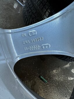 5x112 R17 7J ET35 Borbet F + 225/50 R17 Michelin - 9