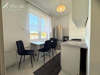 2-IZBOVÝ BYT V TICHEJ LOKALITE V CENTRE MESTA - SOV. HRDINOV - 9