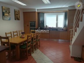 HALO reality - Predaj, rodinný dom s administratívnou budovo - 9