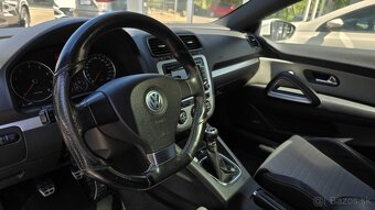 Volkswagen Scirocco 2.0 TSI - 9