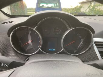 Chevrolet Cruze 1.6 benzín + plyn 145000km - 9
