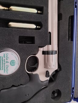 SMITH&WESSON VZDUCHOVÁ PIŠTOL 4,5mm - 9