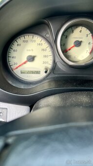 Toyota Rav4 4x4 2.0d4d - 9
