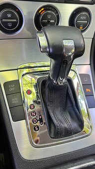 Volkswagen Passat B6 3.2 VR6 - 9