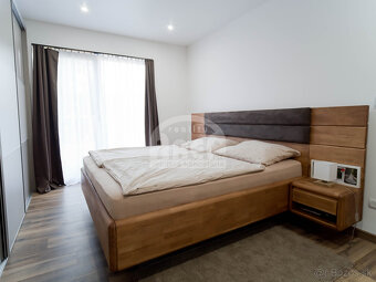 Krásna novostavba rodinného domu v malebnej obci Klokočov - 9