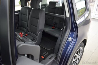 Volkswagen Touran 1,6 TDi 77 kW, 7-míst,NAVI,1.maj., - 9