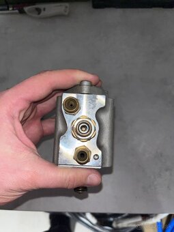 Bmw e65 n73 HPFP vysokotlakové čerpadlá - 9