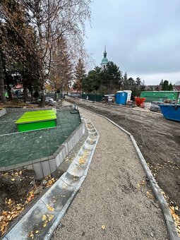 Spevnené plochy na klúč, pokládka zámkovej dlažby/obrubníkov - 9