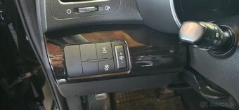 Kia Sorento - 9