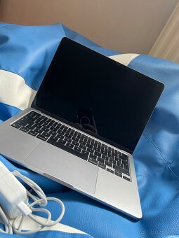 Apple MacBook Air 13” M2 8/256GB - 9