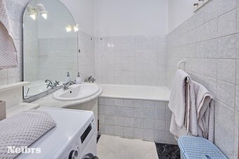 Neibrs | predaj (6) izbový dvojgeneračný rodinný dom s veľk - 9