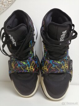 JORDAN - 9