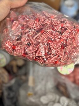 Gombíky - mix farieb, cela krabica - 9