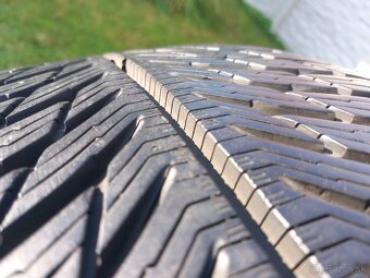 235/45 r18 zimne pneumatiky - 9