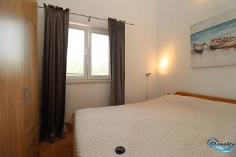 Vodice, Srima – zariadený apartmán, 350m od mora - 9