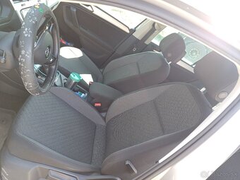 VW Tiguan 5N 2.0 110kW 4x4 automat - 9