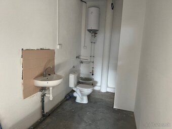 Prenajmem  Garáž,Dieľňu ,Sklad,Kancelárske priestory - 9