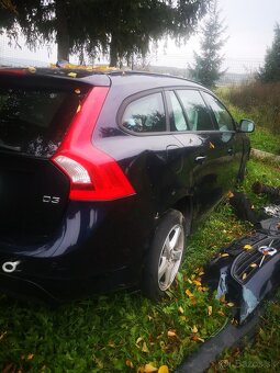 Volvo V60 2,0 D 110kw automat - 9