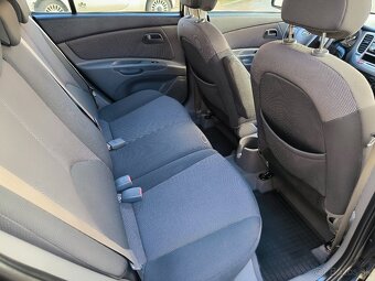 Kia Rio 1.5CRDI 2008 - 9