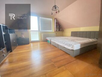 Cena dohodou. Veľký 6 izbový rodinný dom, pozemok 1021 m2, P - 9