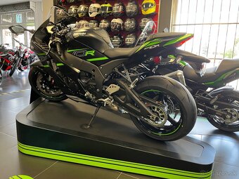 Kawasaki zx10r - 9