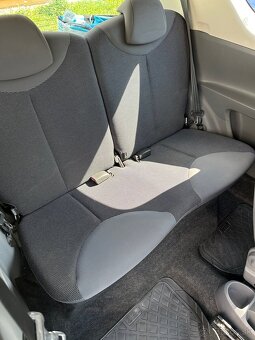 Peugeot 107 1l benzín 50kw predám/prenájmem - 9