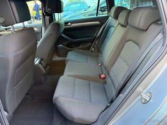 VW Passat B8 Variant GTE 1.4TSI 160kW DSG - záruka Autodraft - 9