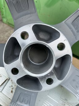 Elektróny Citroën , Peugeot, Ford 5x108 , r16 - 9