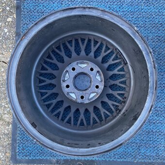 Elektróny Eta Beta Lucy 3A R15 - 9