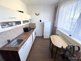 NA PREDAJ 2 IZB. BYT S LOGGIOU, 49M2, KALINČIAKOVA UL., SENI - 9