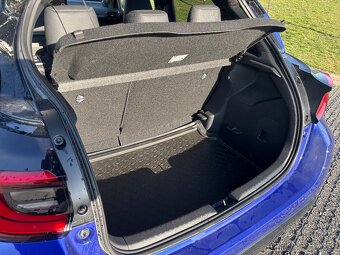 Yaris Hybrid 2025 executive - 9