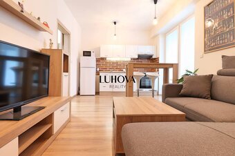 Praktická garsónka v NOVOSTAVBE - 9