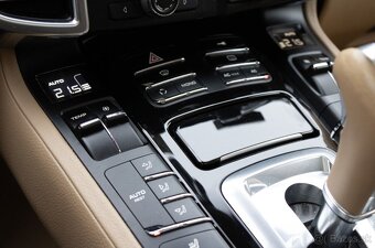 Porsche Cayenne S 3,0 176kw - 9