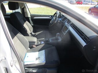 VW PASSAT 2,0TDI 110KW HIGHLINE DSG GPS 2017 - 9