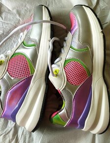 Legíny Zn. Desigual - 9