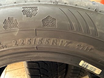 225/55R17 zimne Runnflat - 9