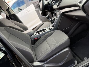 Ford Kuga 1,5 benzin 110kW 45 000KM - 9