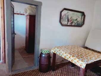 Domček na rovinatom pozemku s výmerou 1192 m2 pri Lučenci. - 9