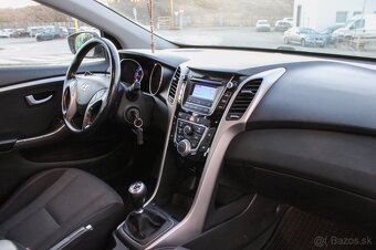 Hyundai i30 CW 1.6 CRDi 16V DOHC - 9