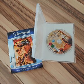 • Na predaj DVD film Indiana Jones • - 9