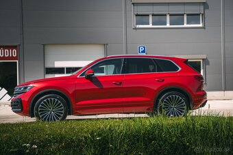 Volkswagen Touareg R-Line 3.0 TDI 4MOTION | 2024 | FULL - 9
