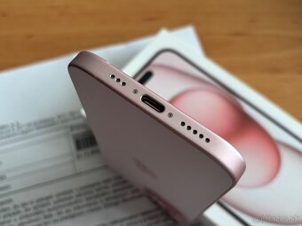 Apple iPhone 15 128GB Pink - 9