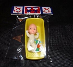 Kúpim takéto retro maličké  bábiky a malé  kočiariky - 9