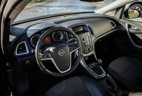 Opel Astra 1.4 Turbo 140k Cosmo - 9