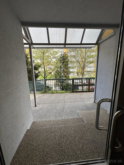 Predaj-3 izbový byt na posch. 4/7 o výmere 73,36 m2 (z toho - 9